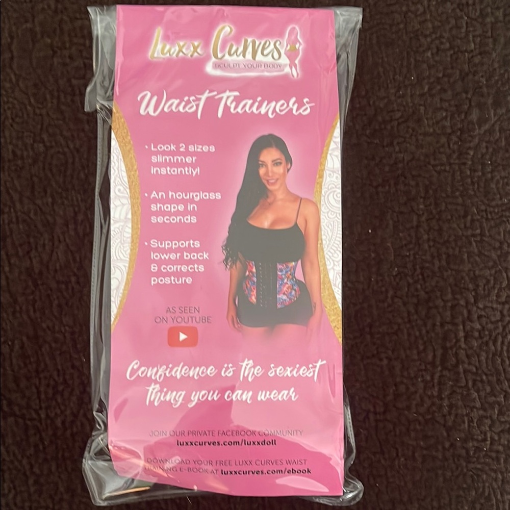 Luxx Curves Waist Trainer NWOT